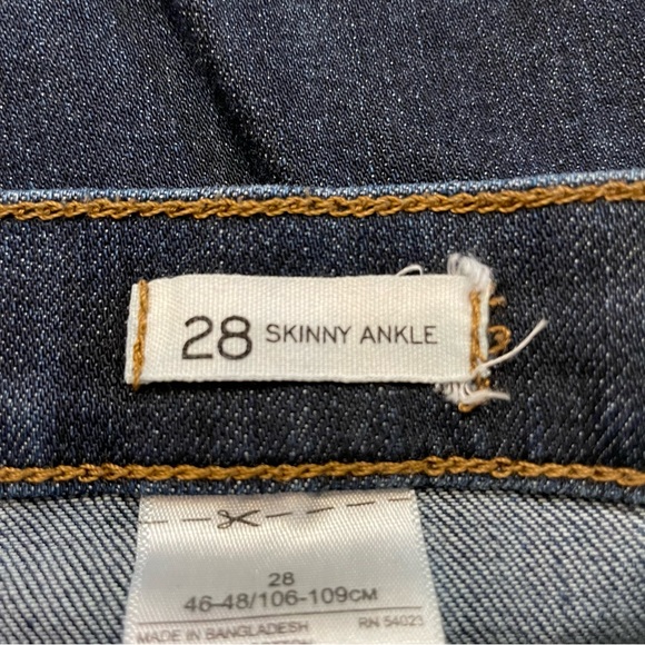 Banana Republic Skinny Ankle Jeans.  Size 28 - Picture 5 of 6